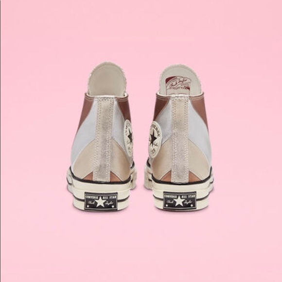 🥰🌹NWT Converse High Top Sneakers😍🌺 - Picture 4 of 5